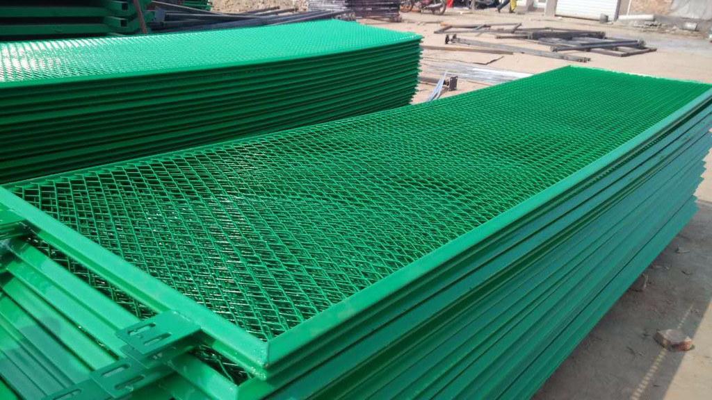 济南高速公路中间防护网